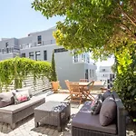 5 Oliver Court