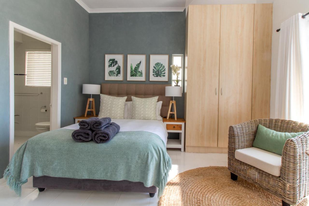 5 Oliver Court *